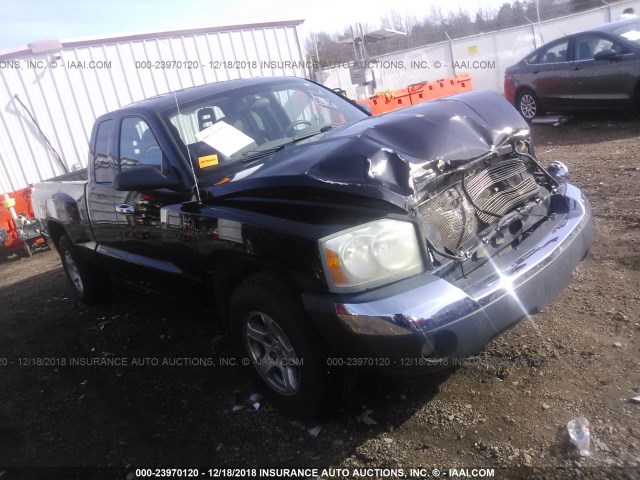 1D7HE42N75S209709 - 2005 DODGE DAKOTA SLT BLACK photo 1