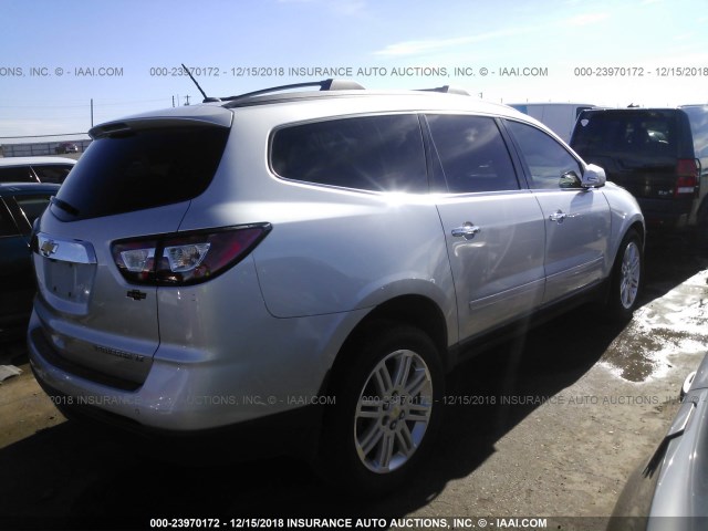 1GNKRGKD3EJ139457 - 2014 CHEVROLET TRAVERSE LT SILVER photo 4