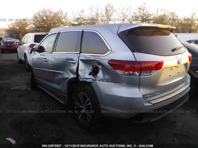 5TDZARFH5HS024549 - 2017 TOYOTA HIGHLANDER LE SILVER photo 3