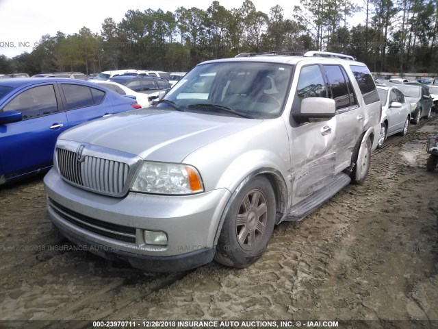 5LMFU27555LJ08530 - 2005 LINCOLN NAVIGATOR 银色 照片 2