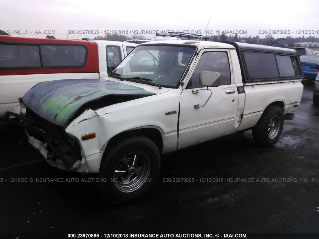 JT4RN34R7C0029356 - 1982 TOYOTA PICKUP 1/2 TON RN34 WHITE photo 2