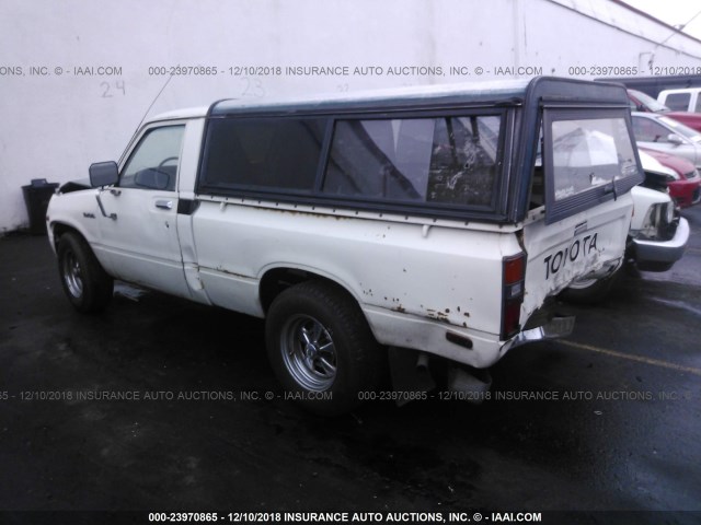 JT4RN34R7C0029356 - 1982 TOYOTA PICKUP 1/2 TON RN34 WHITE photo 3