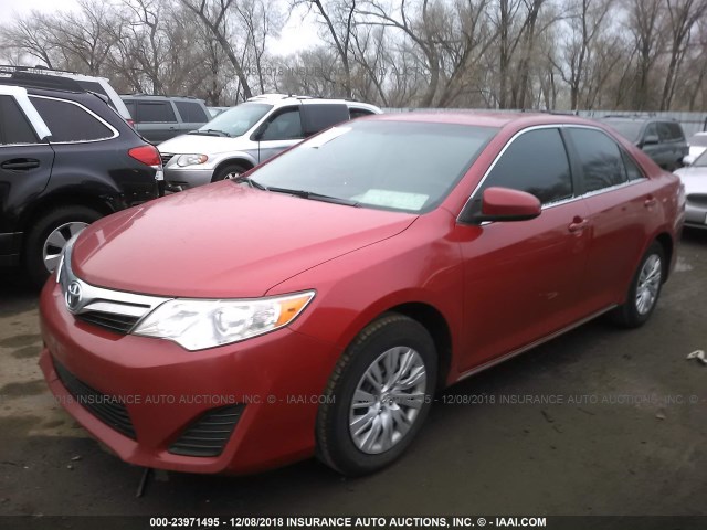 4T1BF1FK8CU523295 - 2012 TOYOTA CAMRY SE/LE/XLE RED photo 2