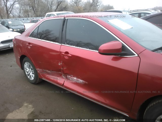 4T1BF1FK8CU523295 - 2012 TOYOTA CAMRY SE/LE/XLE RED photo 6