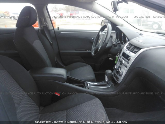 1G1ZC5E04CF242952 - 2012 CHEVROLET MALIBU 1LT BLACK photo 5