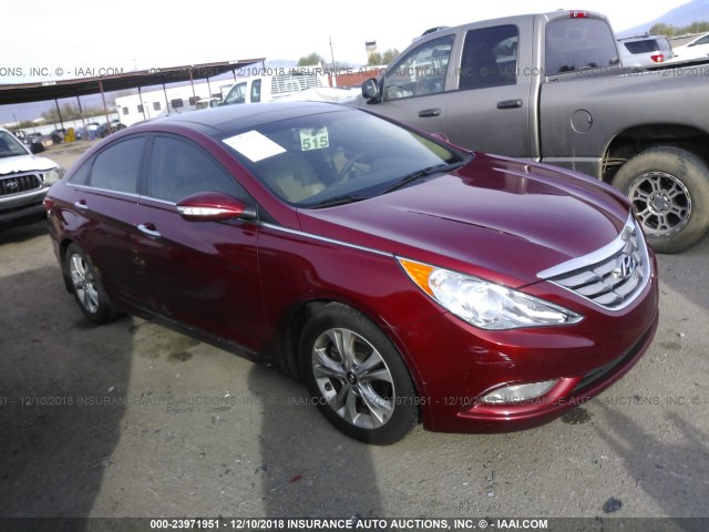 5NPEC4AC7CH434713 - 2012 HYUNDAI SONATA SE/LIMITED RED photo 1