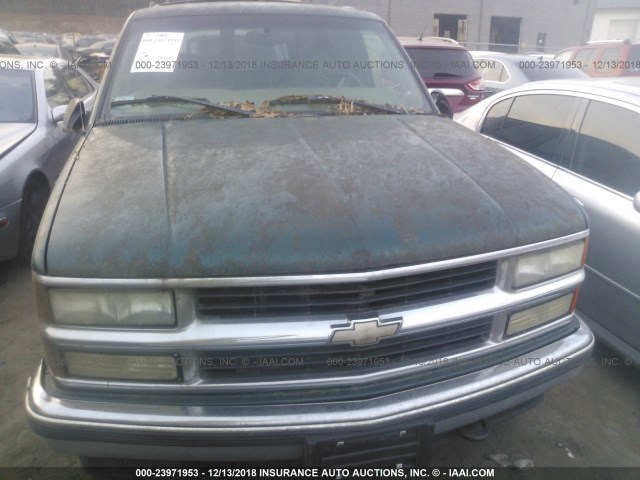 1GNEK13R9WJ304390 - 1998 CHEVROLET TAHOE K1500 GREEN photo 6