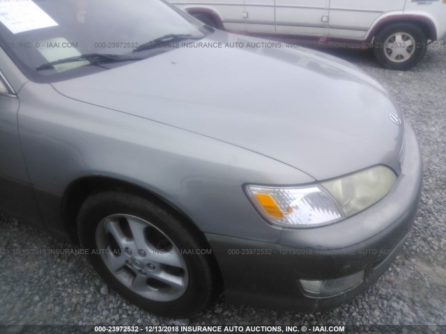 JT8BF28G2Y0266232 - 2000 LEXUS ES 300 GRAY photo 6