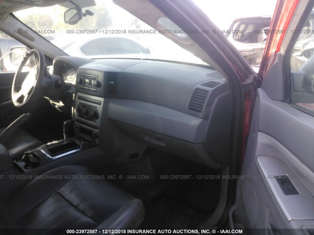 1J4GS48K65C658430 - 2005 JEEP GRAND CHEROKEE LAREDO/COLUMBIA/FREEDOM 红色 照片 5