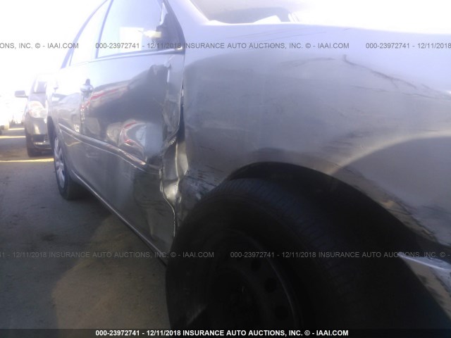 4T1BE32K54U892122 - 2004 TOYOTA CAMRY LE/XLE/SE GRAY photo 6