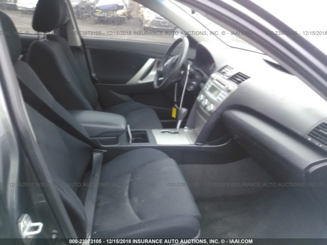 4T1BE46K28U201523 - 2008 TOYOTA CAMRY CE/LE/XLE/SE GRAY photo 5