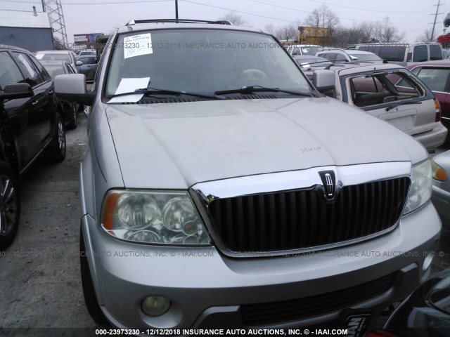 5LMFU28R63LJ34472 - 2003 LINCOLN NAVIGATOR Күміс фото 6
