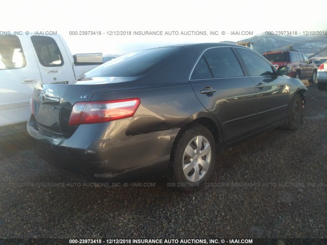 4T4BE46K27R009846 - 2007 TOYOTA CAMRY NEW GENERAT CE/LE/XLE/SE GRAY photo 4