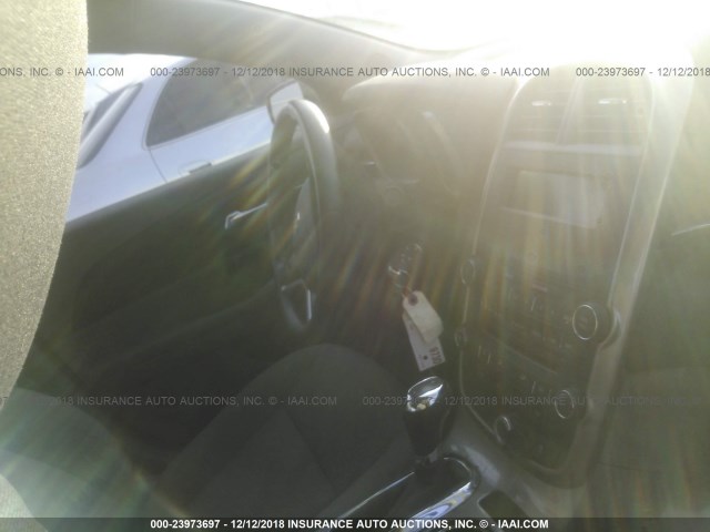 1G11B5SL1FF283834 - 2015 CHEVROLET MALIBU LS Ақ фото 5