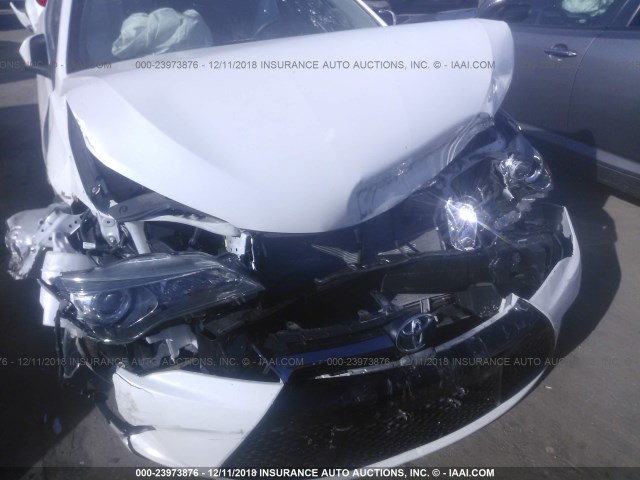 4T1BF1FK2GU257150 - 2016 TOYOTA CAMRY LE/XLE/SE/XSE WHITE photo 6