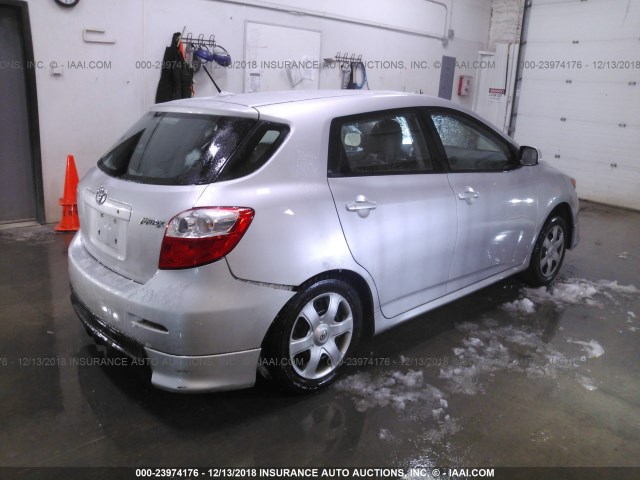 2T1KU4EE2AC363061 - 2010 TOYOTA COROLLA MATRIX  SILVER photo 4