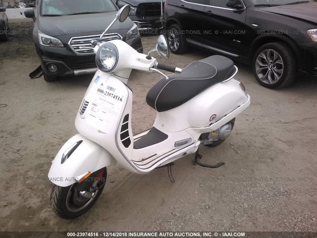 ZAPM459L1G5100863 - 2016 VESPA GTS 300 SUPER WHITE photo 2