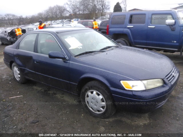 4T1BG22K4VU798271 - 1997 TOYOTA CAMRY CE/LE/XLE BLUE photo 1