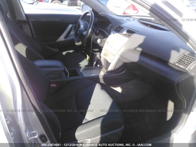 4T1BE46K37U135420 - 2007 TOYOTA CAMRY NEW GENERAT CE/LE/XLE/SE SILVER photo 5
