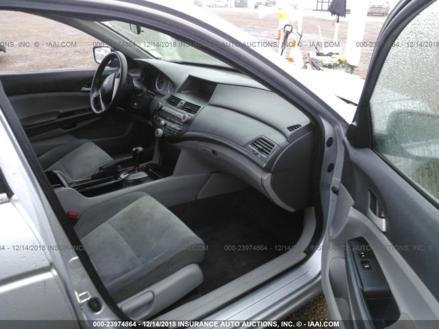 1HGCP2F45AA048332 - 2010 HONDA ACCORD LXP SILVER photo 5