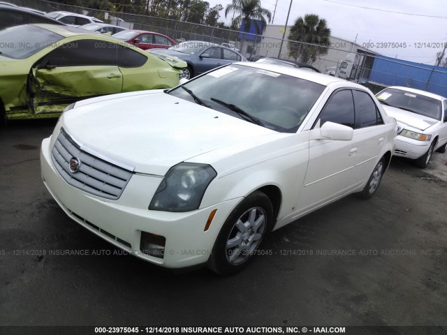 1G6DP577670102817 - 2007 CADILLAC CTS HI FEATURE V6 WHITE photo 2