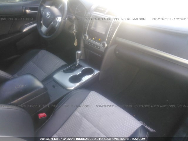 4T1BF1FK4EU870299 - 2014 TOYOTA CAMRY L/SE/LE/XLE 黑色 照片 5