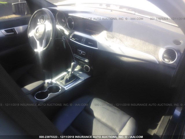 WDDGF4HB9DA849284 - 2013 MERCEDES-BENZ C 250 GRAY photo 5