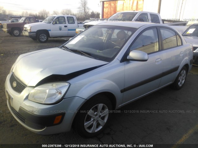 KNADE123386316272 - 2008 KIA RIO LX/SX SILVER photo 2