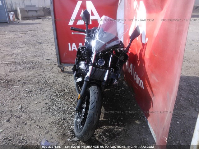 JKAEXEK14JDA26404 - 2018 KAWASAKI EX650 F GRAY photo 5