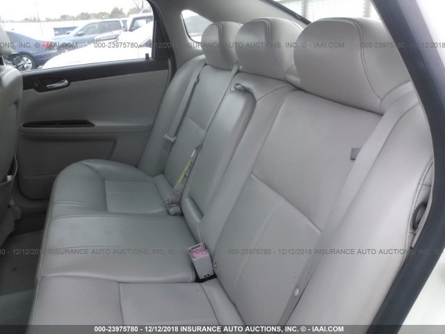 2G1WD58C389134652 - 2008 CHEVROLET IMPALA SUPER SPORT WHITE photo 8