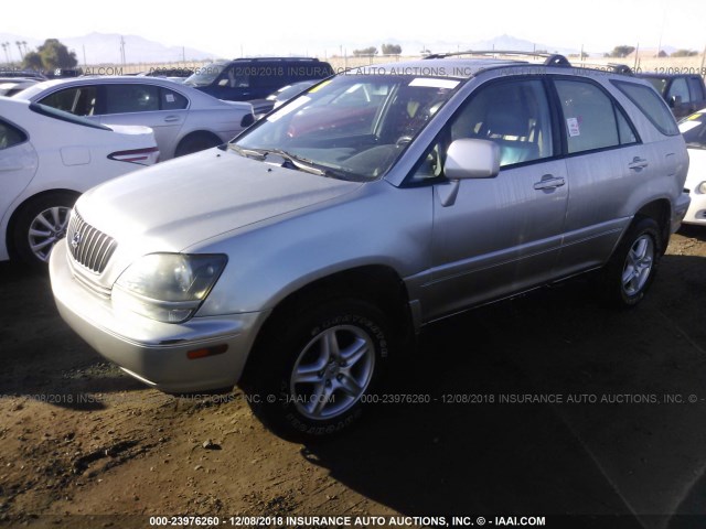 JT6HF10UXY0100782 - 2000 LEXUS RX 300 SILVER photo 2