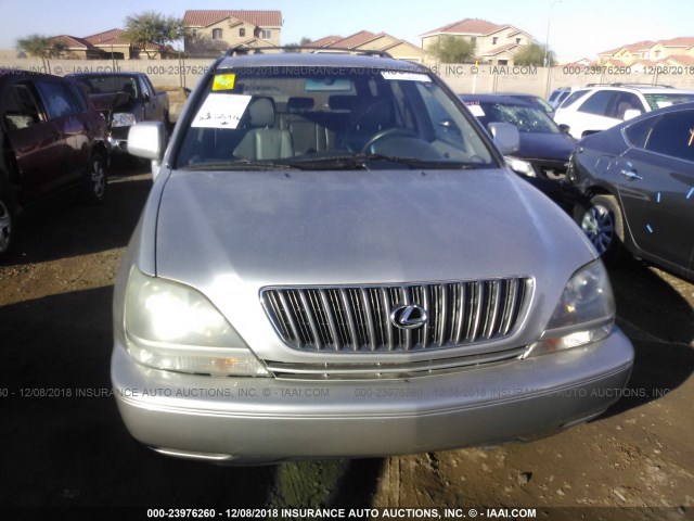 JT6HF10UXY0100782 - 2000 LEXUS RX 300 SILVER photo 6