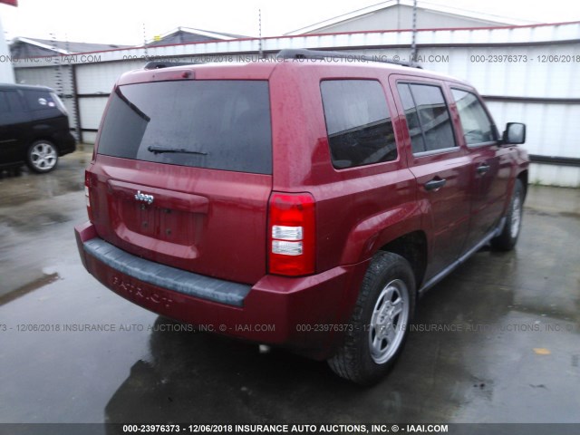 1J8FT28018D589025 - 2008 JEEP PATRIOT SPORT RED photo 4