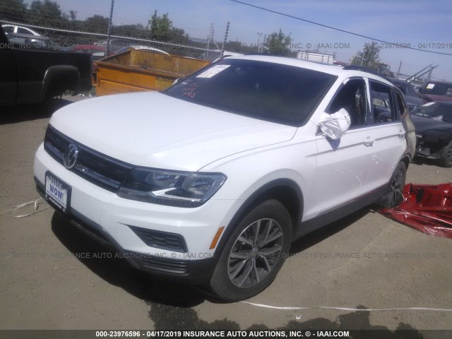 3VV3B7AXXJM216840 - 2018 VOLKSWAGEN TIGUAN SE/SEL WHITE photo 2