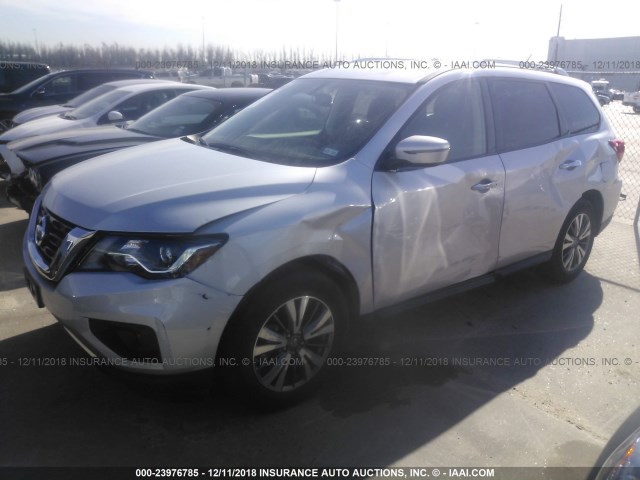 5N1DR2MN7JC642011 - 2018 NISSAN PATHFINDER S/SV/SL/PLATINUM SILVER photo 2