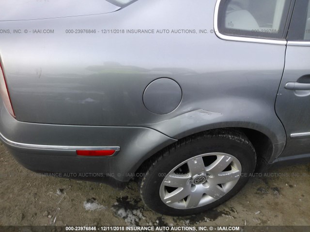 WVWRH63B72P224229 - 2002 VOLKSWAGEN PASSAT GLX 灰色 照片 6