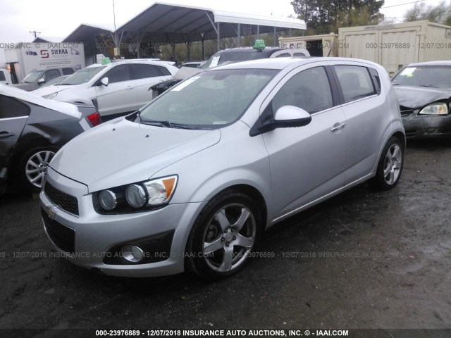 1G1JE6SH2C4142223 - 2012 CHEVROLET SONIC GRAY photo 2