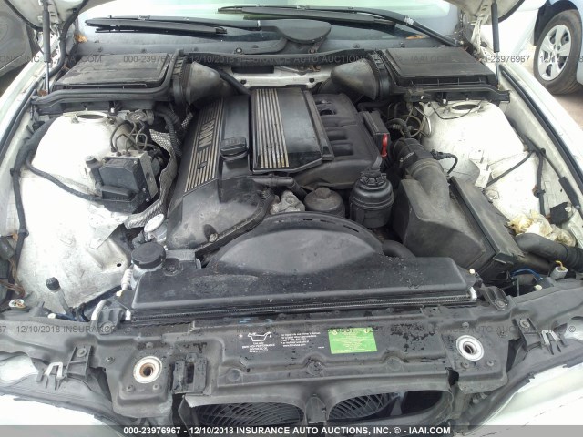 WBADT43451GX24562 - 2001 BMW 525 I AUTOMATIC WHITE photo 10