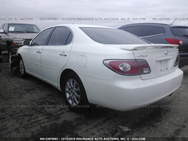 JTHBA30GX45050710 - 2004 LEXUS ES 330 WHITE photo 3