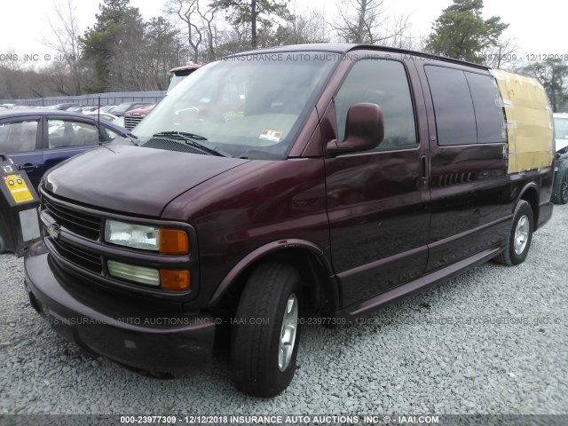 1GNFG65R211184442 - 2001 CHEVROLET EXPRESS G1500  RED photo 2