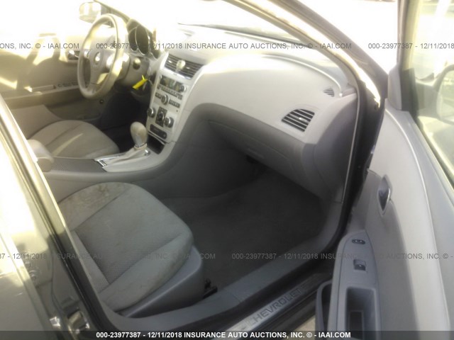 1G1ZG57B584183447 - 2008 CHEVROLET MALIBU LS 灰色 照片 5