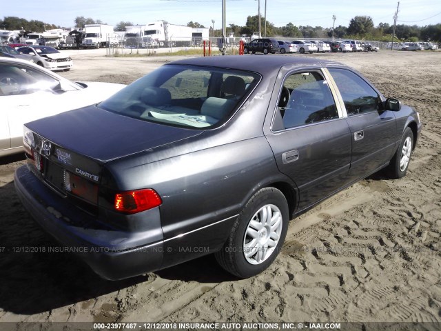 4T1BG22K3YU939156 - 2000 TOYOTA CAMRY CE/LE/XLE GRAY photo 4