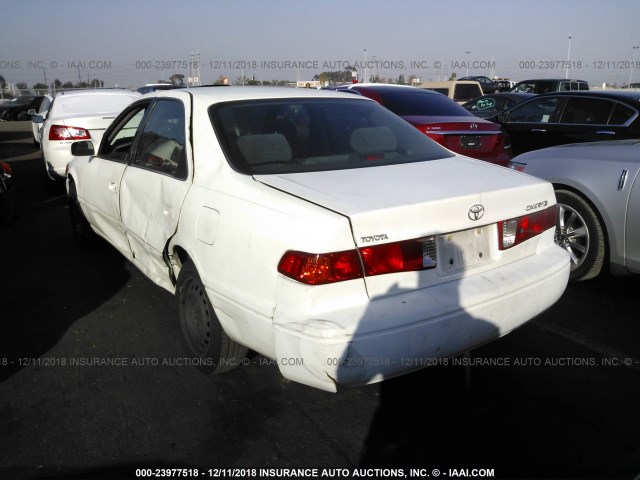 4T1BG22K21U769040 - 2001 TOYOTA CAMRY CE/LE/XLE WHITE photo 3