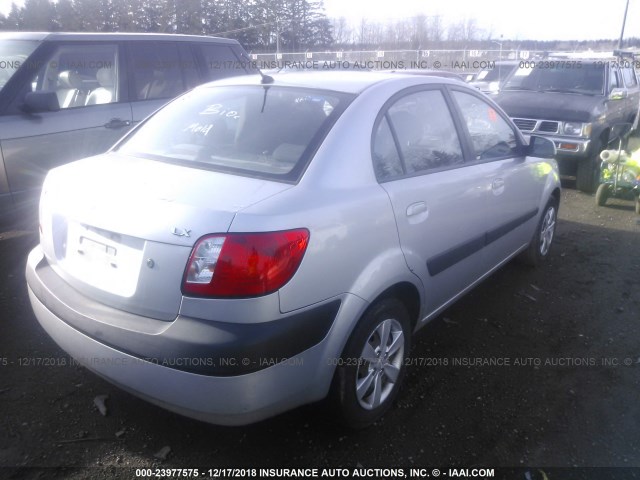 KNADE123386323934 - 2008 KIA RIO LX/SX SILVER photo 4