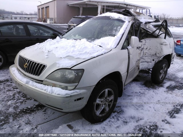 JT6HF10U4X0027763 - 1999 LEXUS RX 300 WHITE photo 2