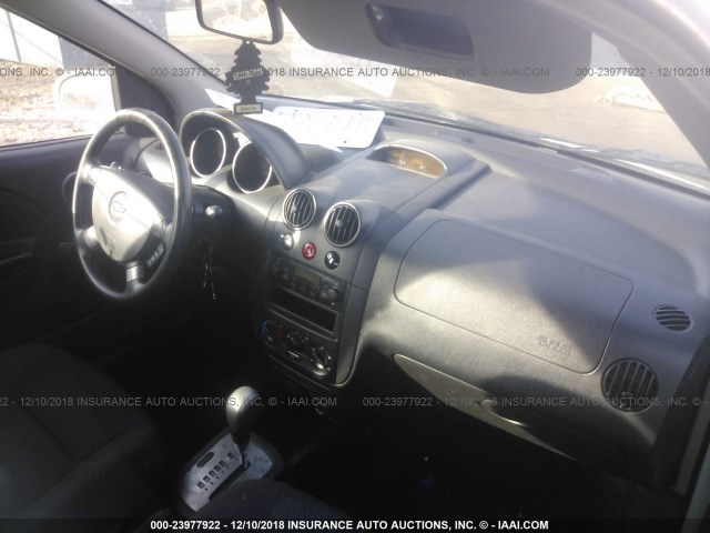 KL1TD66668B087510 - 2008 CHEVROLET AVEO LS WHITE photo 5