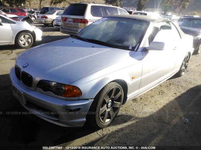 WBABS334X1JY51220 - 2001 BMW 325 CI SILVER photo 2