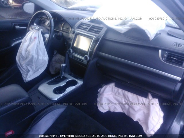 4T1BF1FK5EU802982 - 2014 TOYOTA CAMRY L/SE/LE/XLE 黑色 照片 5