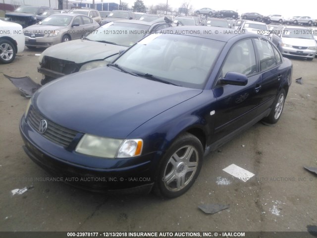 WVWPD23B2YP344248 - 2000 VOLKSWAGEN PASSAT GLX BLUE photo 2