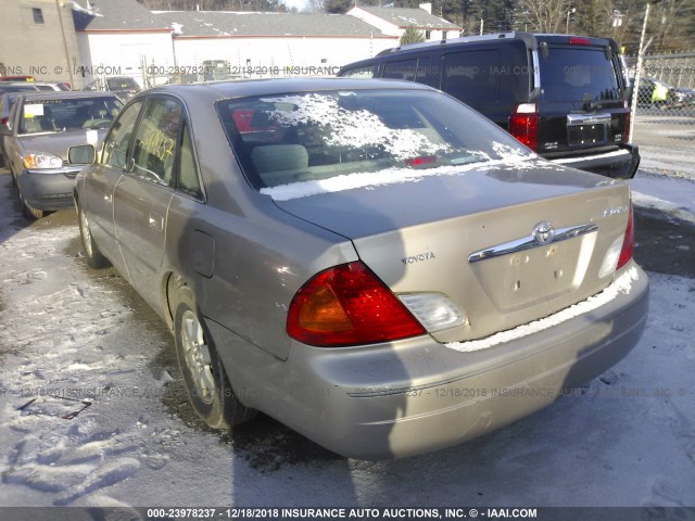 4T1BF28B72U262372 - 2002 TOYOTA AVALON XL/XLS GOLD photo 3